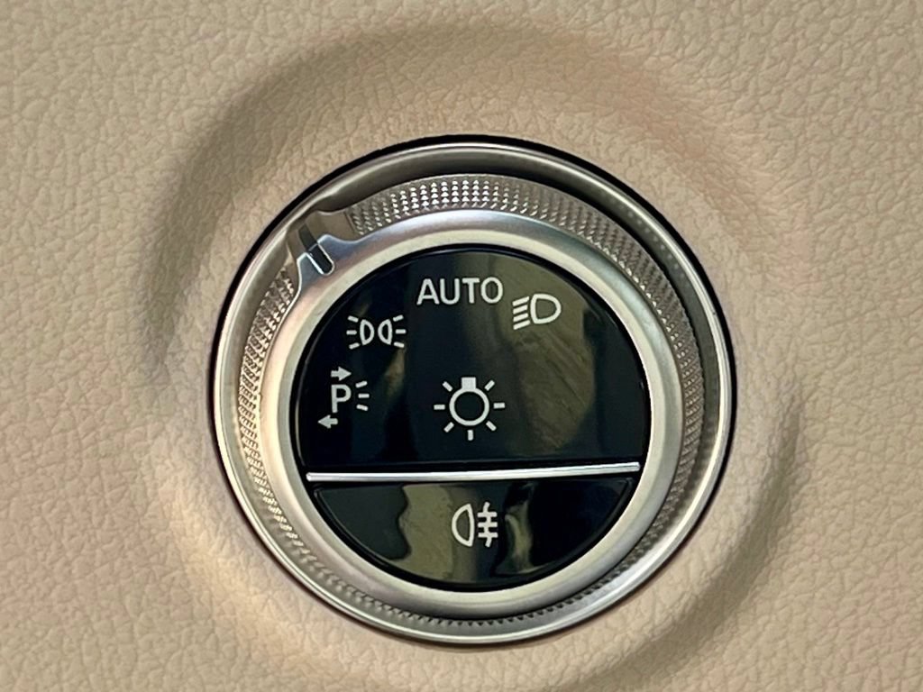 Certified 2023 Mercedes-Benz C 300 4MATIC Sedan image 31