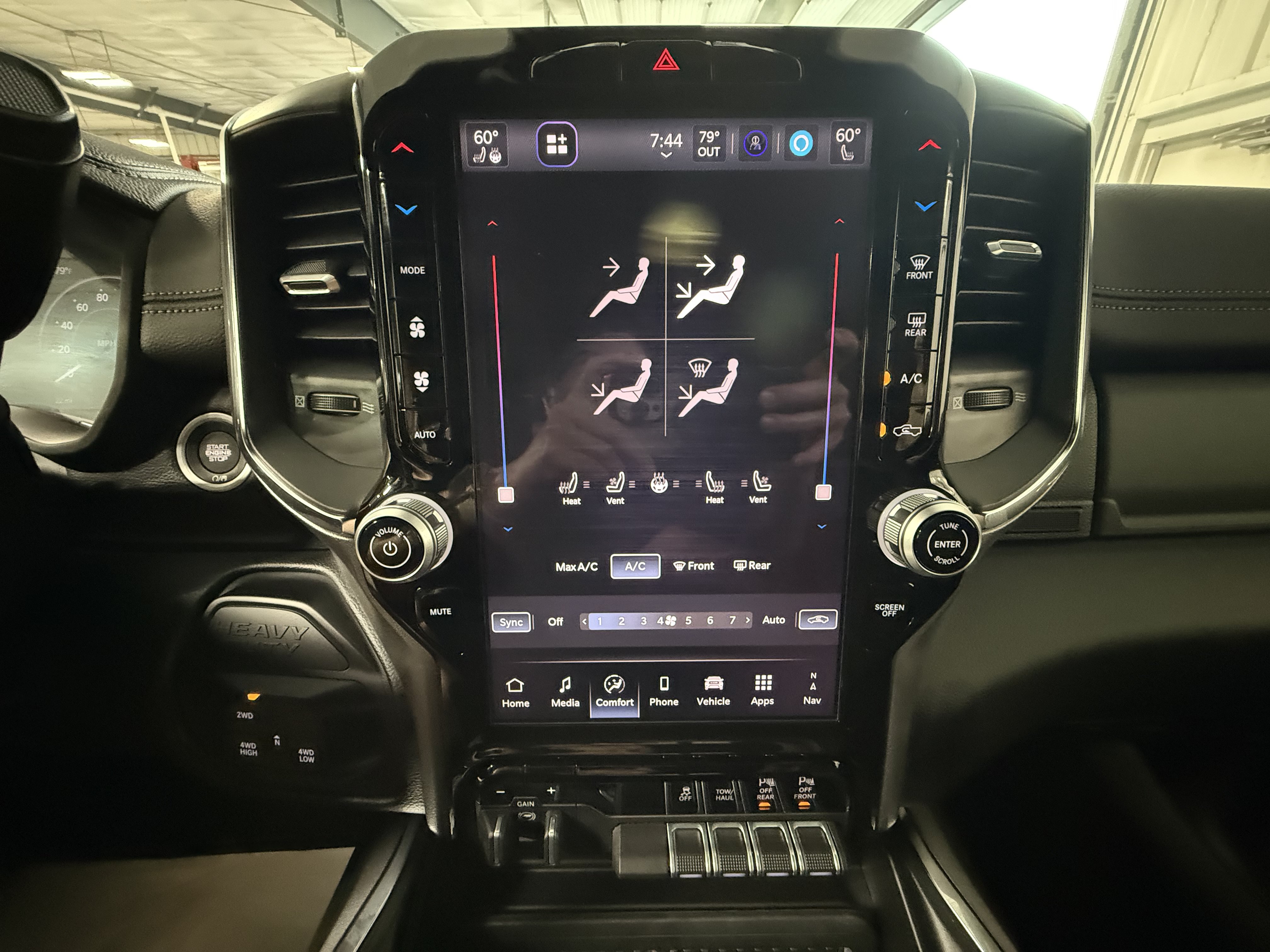 New 2026 RAM 2500 Laramie w/ Night Edition AWD/4WD image 25