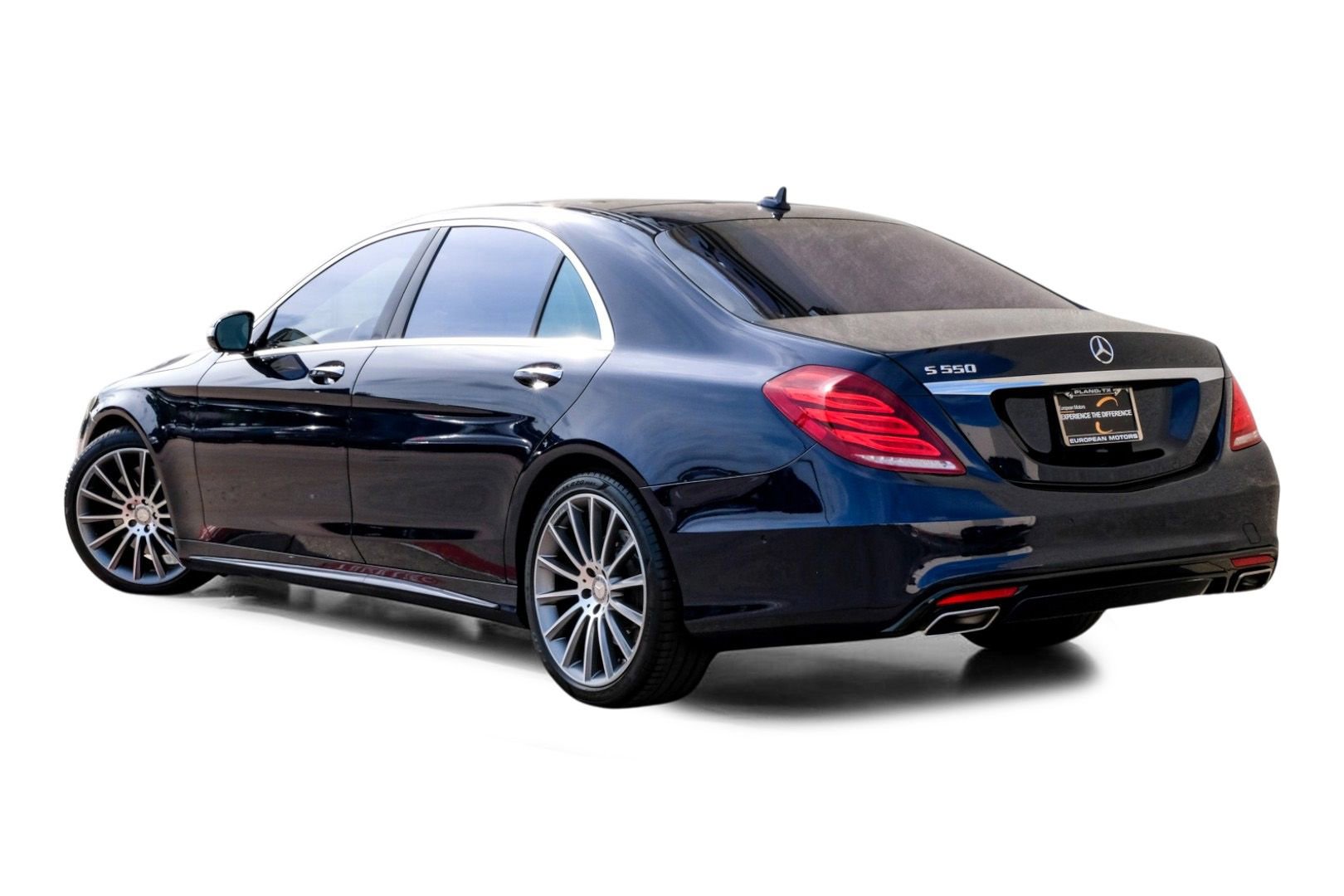 Used 2015 Mercedes-Benz S 550 Sedan w/ Sport Package image 10