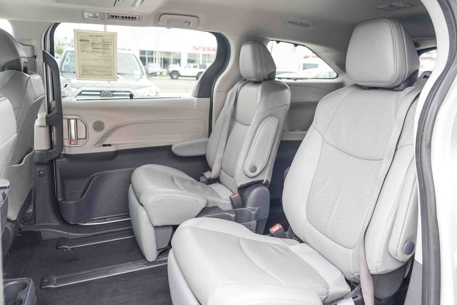 Certified 2024 Toyota Sienna Limited AWD/4WD image 18