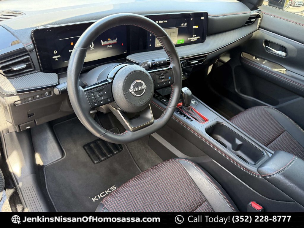Used 2025 Nissan Kicks SR w/ SR Premium Package FWD image 21