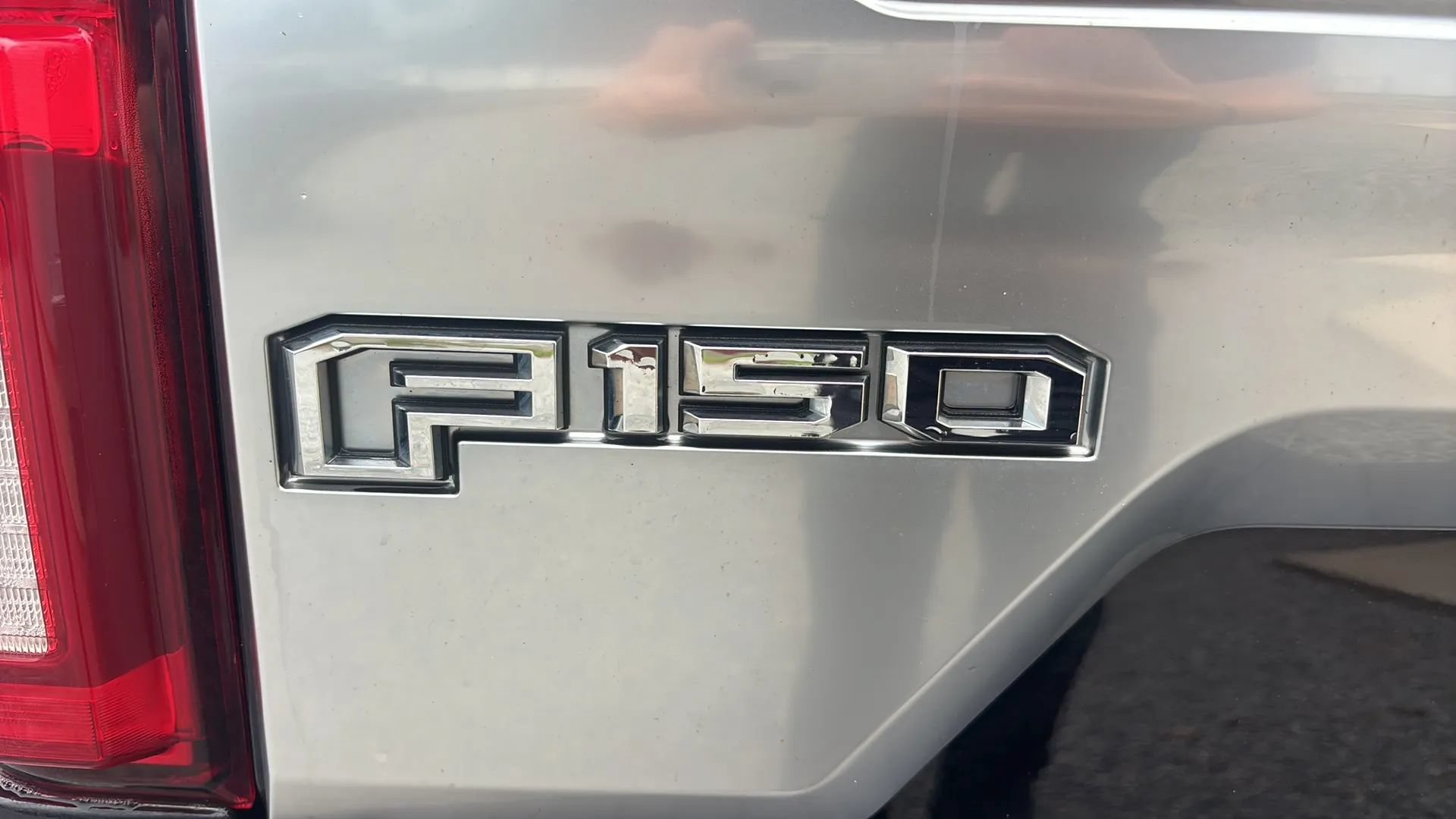 Used 2019 Ford F150 Platinum w/ Technology Package AWD/4WD image 5