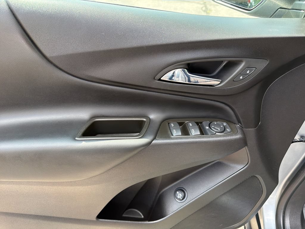 Used 2024 Chevrolet Equinox LT FWD image 13