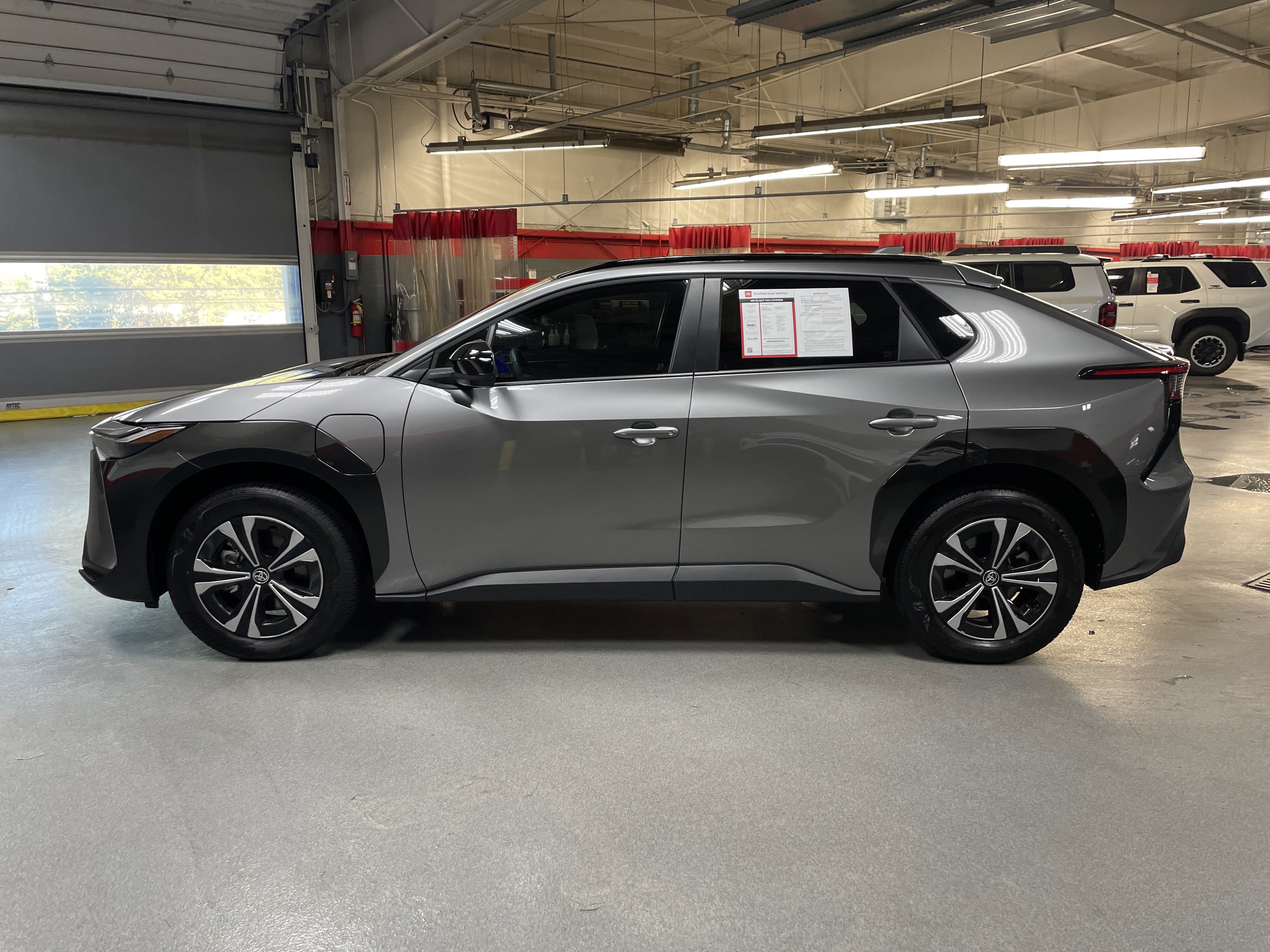 Used 2025 Toyota bZ4X FWD image 7