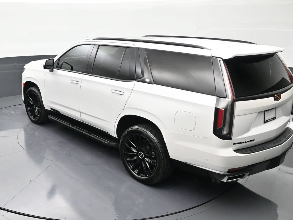 Used 2022 Cadillac Escalade Premium Luxury AWD/4WD image 14