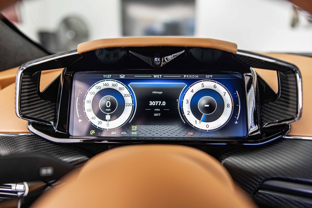 Used 2025 Aston Martin V8 Vantage Coupe image 23