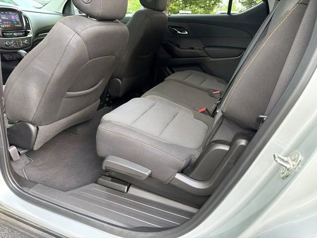 Used 2021 Chevrolet Traverse LT FWD image 21