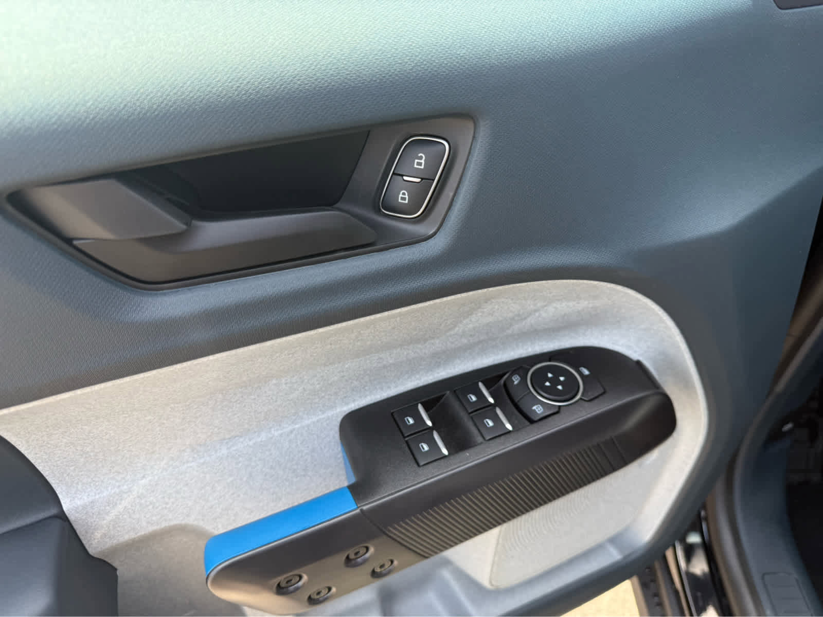 New 2025 Ford Maverick XLT w/ XLT Luxury Package image 9