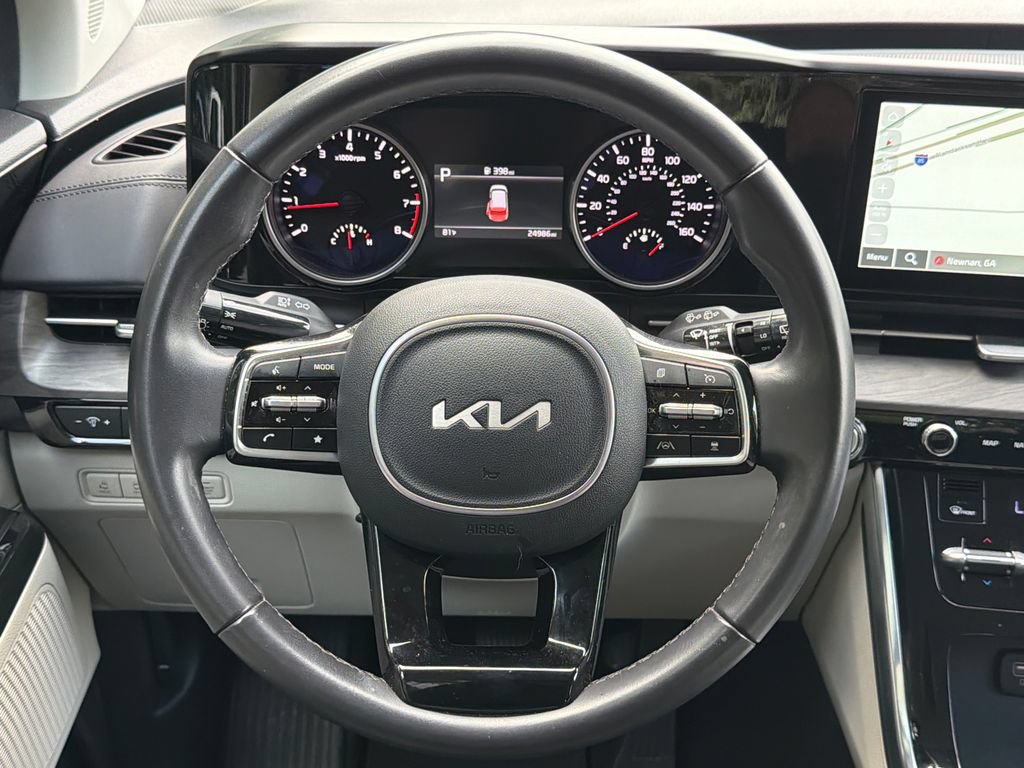 Used 2024 Kia Carnival EX FWD image 22