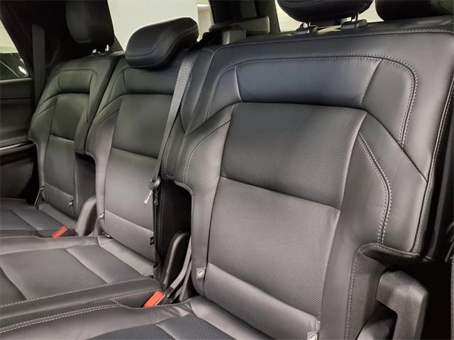 Certified 2025 Lincoln Navigator Reserve w/ Jet Appearance Package image 9