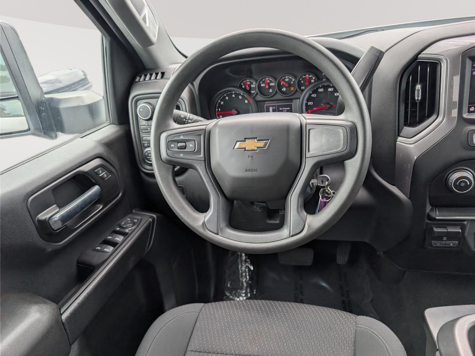 Used 2022 Chevrolet Silverado 2500 Custom w/ Custom Value Package AWD/4WD image 17