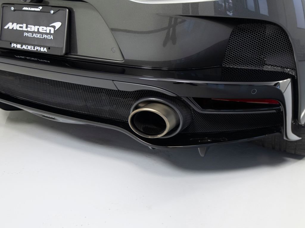 Used 2021 McLaren GT image 41