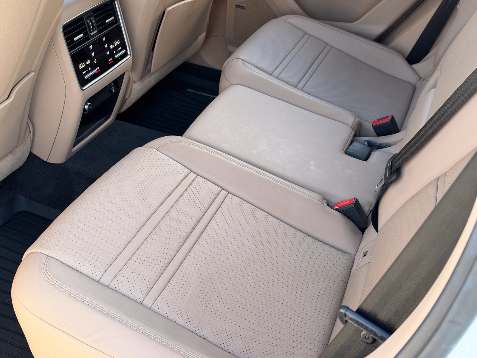 Certified 2021 Porsche Cayenne S AWD/4WD image 20