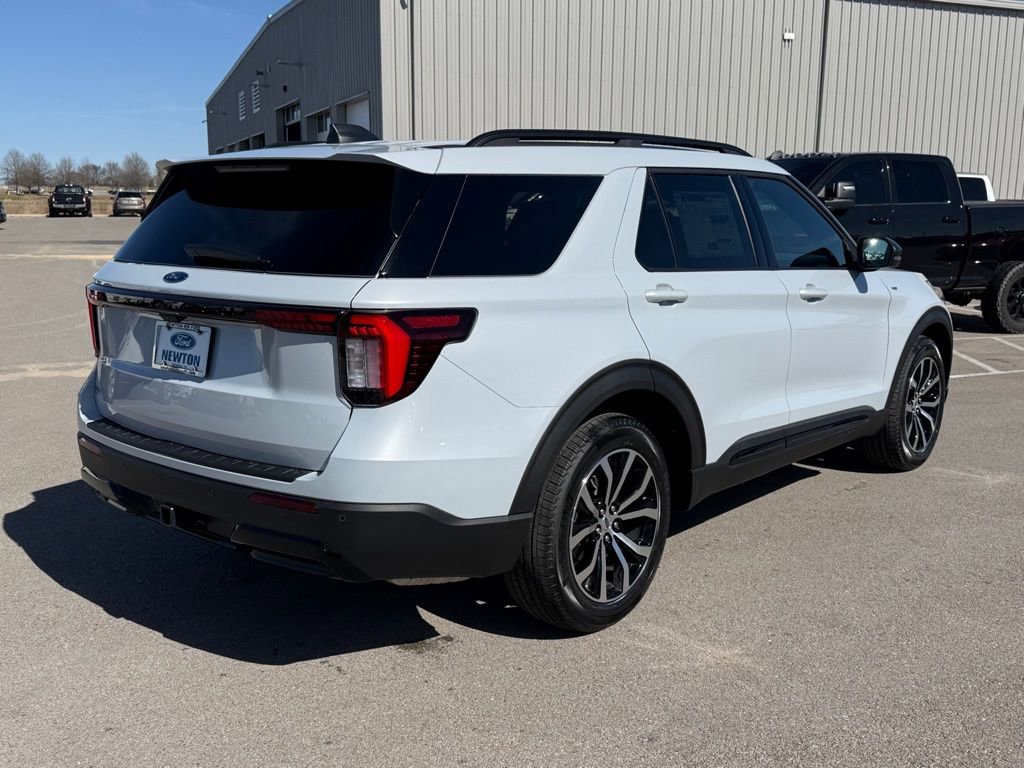 New 2026 Ford Explorer ST-Line image 31