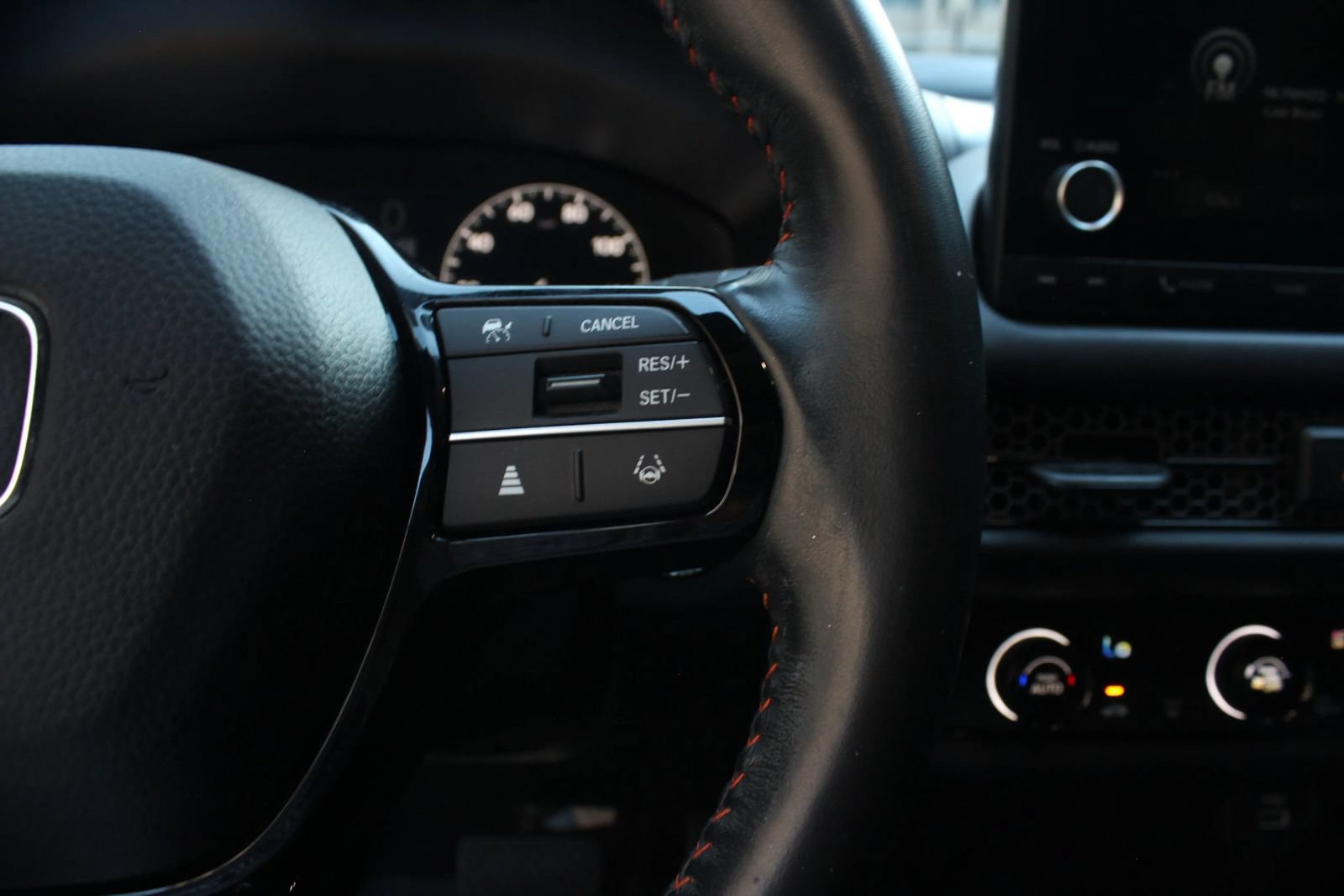 Used 2023 Honda HR-V Sport image 28