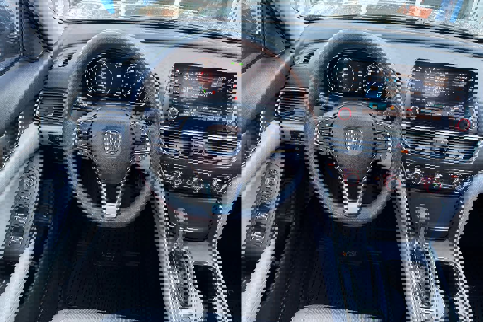 Used 2018 Honda Accord EX image 16