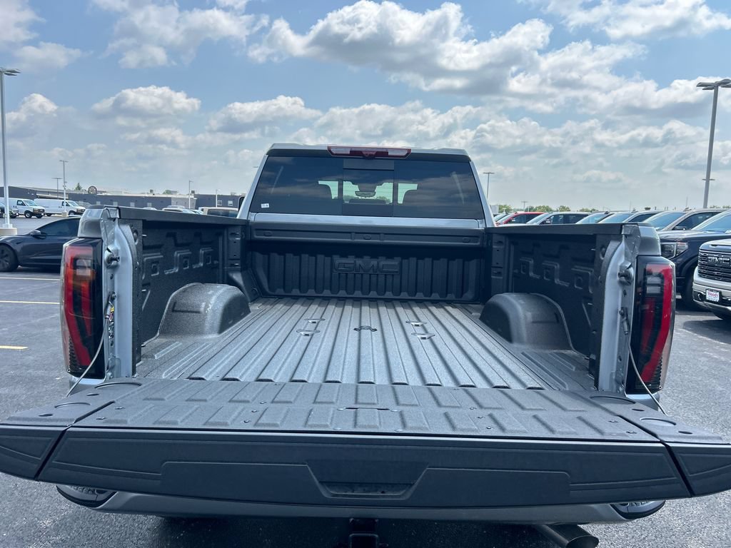 New 2026 GMC Sierra 2500 AT4 w/ AT4 Premium Plus Package AWD/4WD image 39