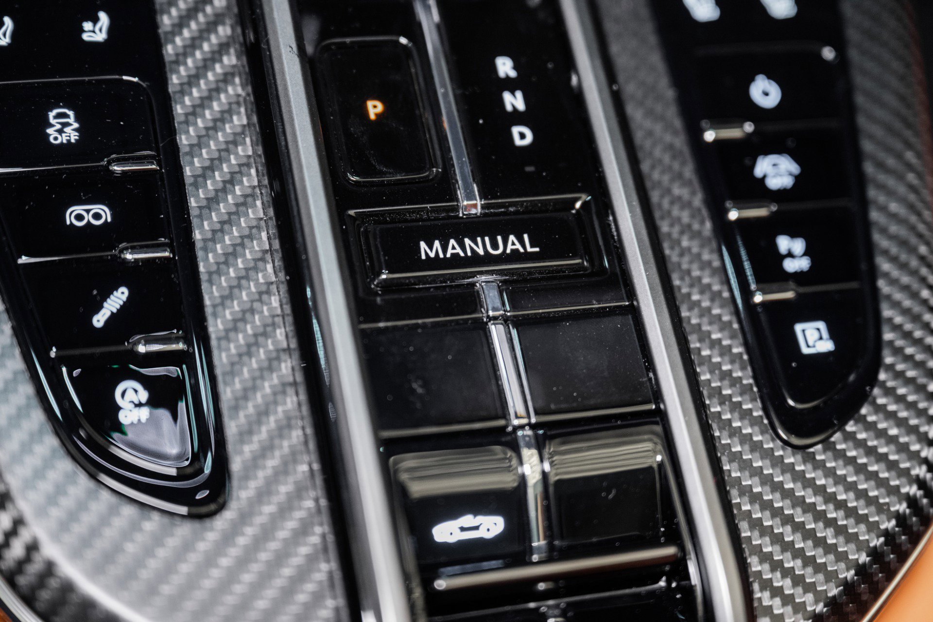 New 2026 Aston Martin V8 Vantage Roadster image 30