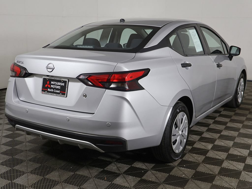 Used 2025 Nissan Versa S FWD image 7