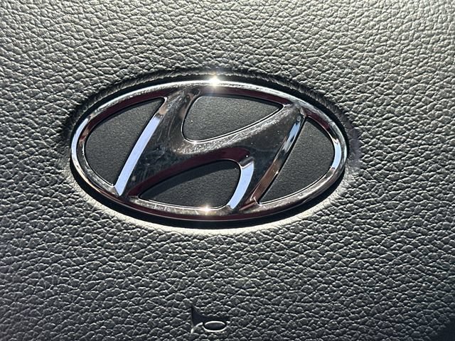 Certified 2023 Hyundai Santa Fe SEL w/ Cargo Package AWD/4WD image 18