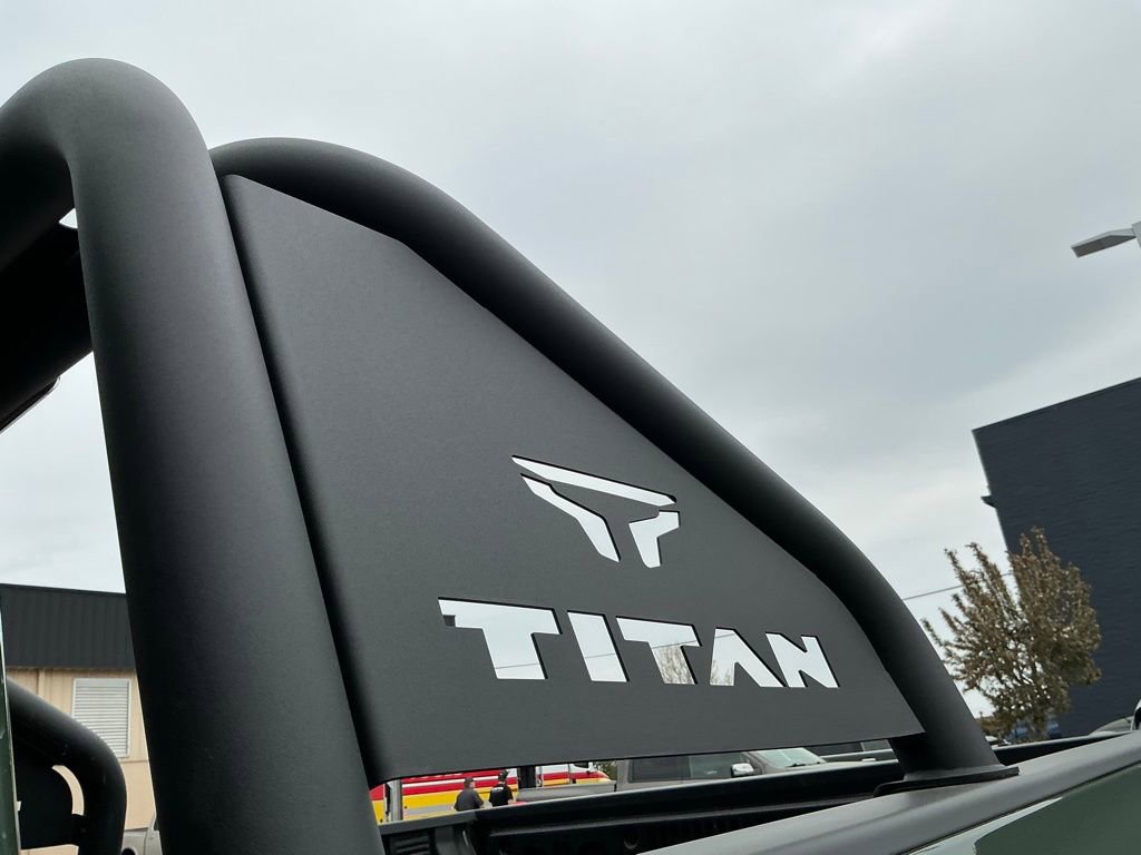 Used 2024 Nissan Titan SV w/ SV Bronze Edition Package image 4