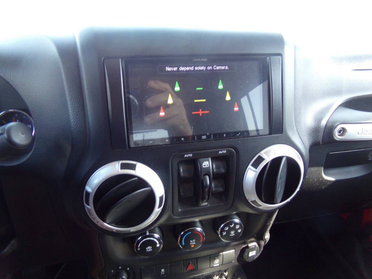 Used 2014 Jeep Wrangler Unlimited Sahara w/ Connectivity Group image 66