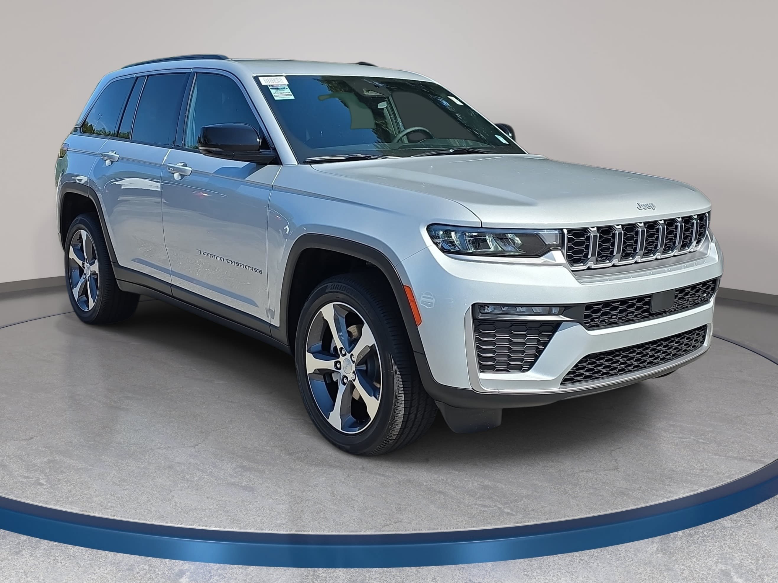 New 2026 Jeep Grand Cherokee Limited AWD/4WD image 3