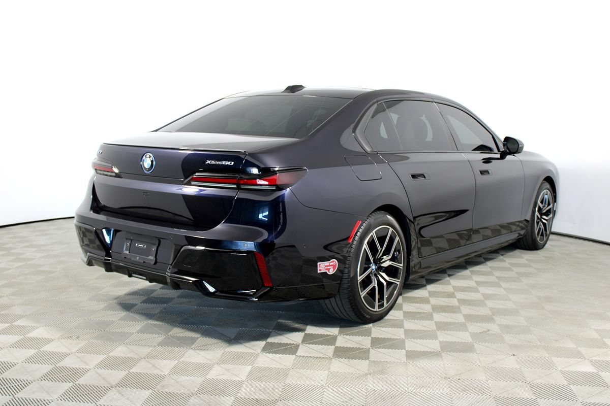 Used 2023 BMW i7 xDrive60 AWD/4WD image 58