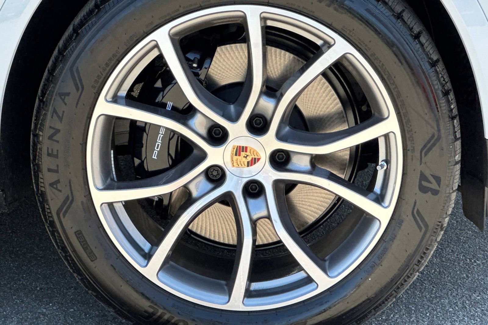 New 2025 Porsche Cayenne Coupe image 43