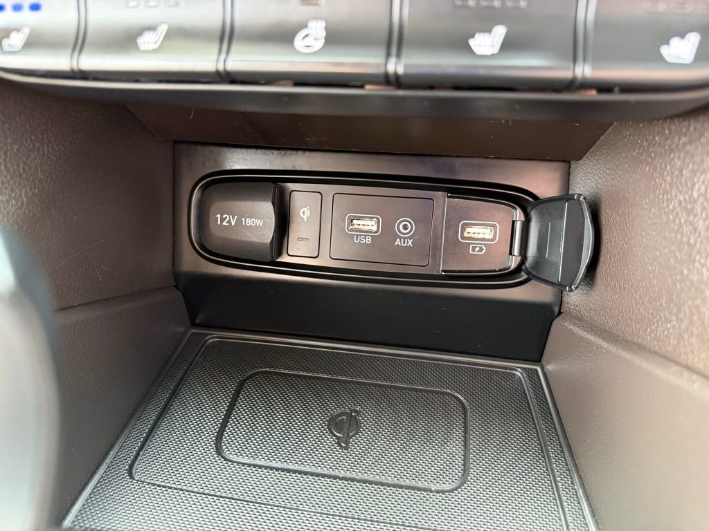 Used 2020 Hyundai Santa Fe Limited image 19