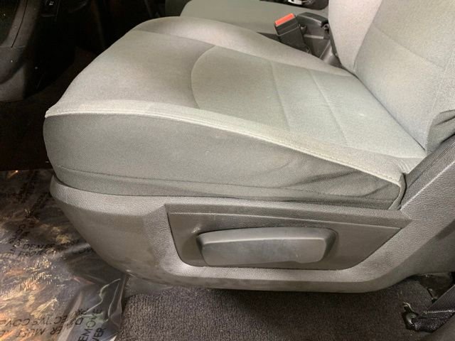 Used 2024 RAM 1500 Classic SLT AWD/4WD image 17