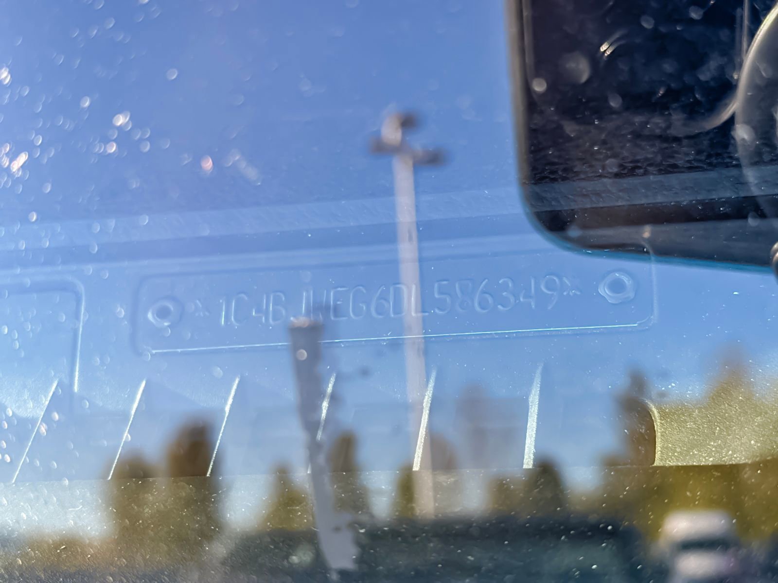 Used 2013 Jeep Wrangler Unlimited Sahara image 2