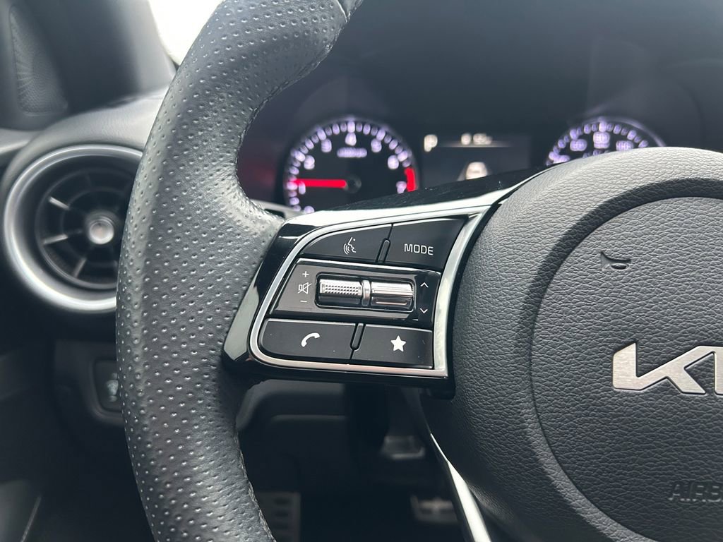 Used 2023 Kia Forte GT-Line w/ GT-Line Premium Package image 17