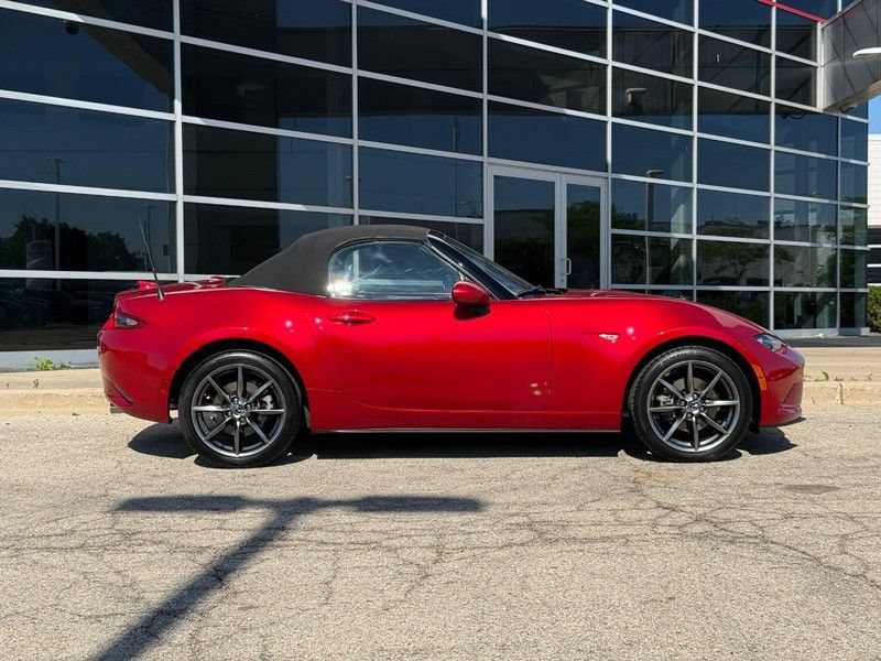 Used 2016 MAZDA MX-5 Miata Grand Touring RWD video 2