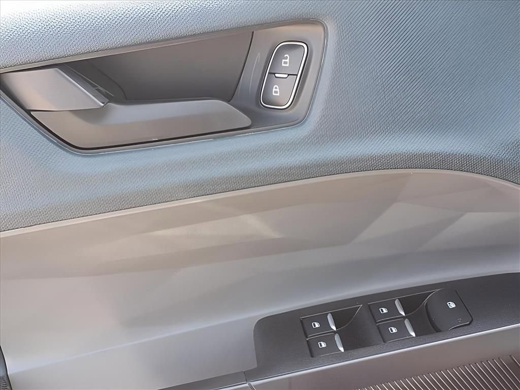 New 2025 Ford Maverick XL image 15