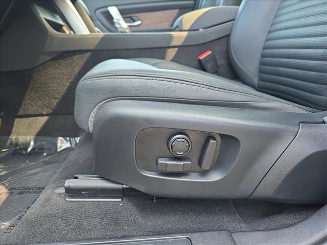 Certified 2024 Land Rover Discovery Sport S image 29