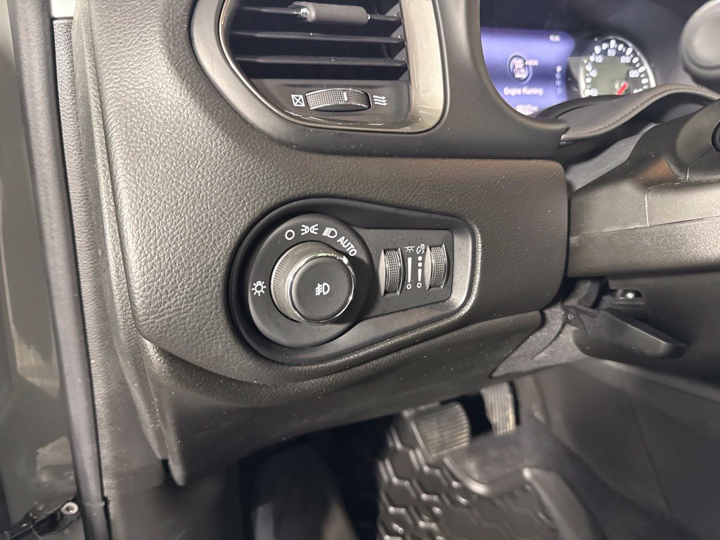 Used 2021 Jeep Renegade Limited w/ Sun & Sound Group AWD/4WD image 21