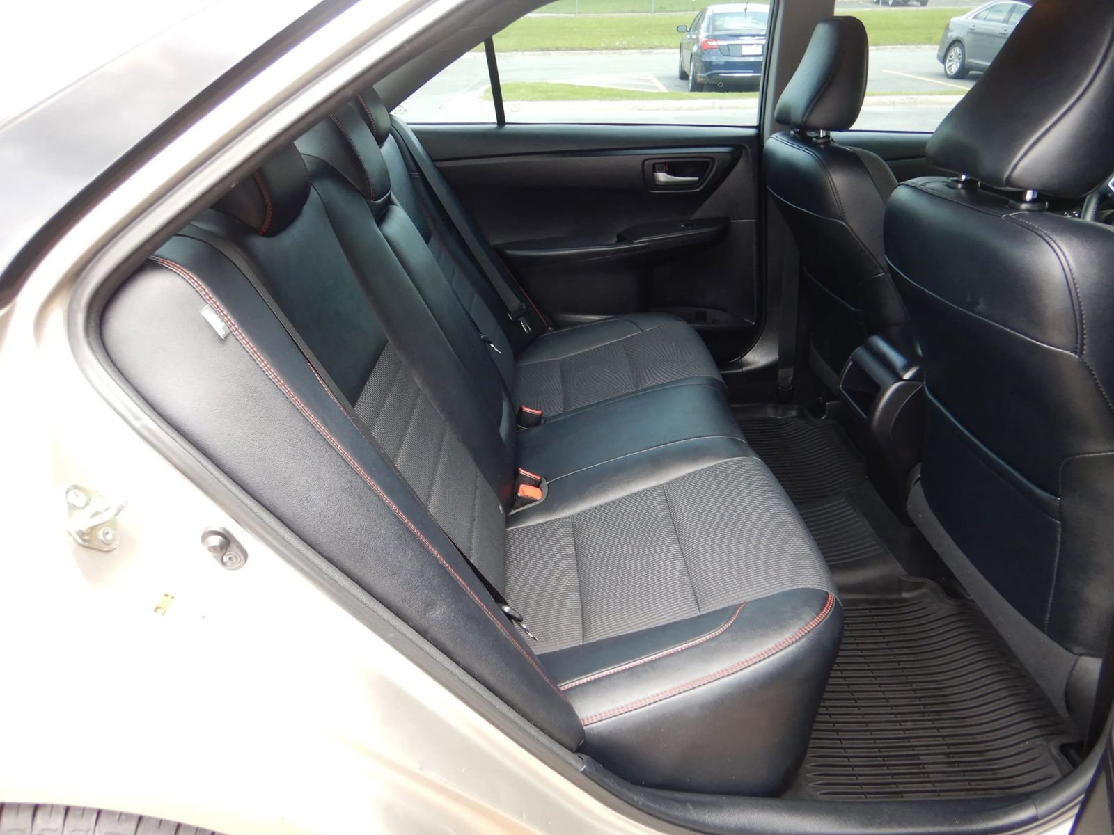 Used 2017 Toyota Camry SE FWD image 22
