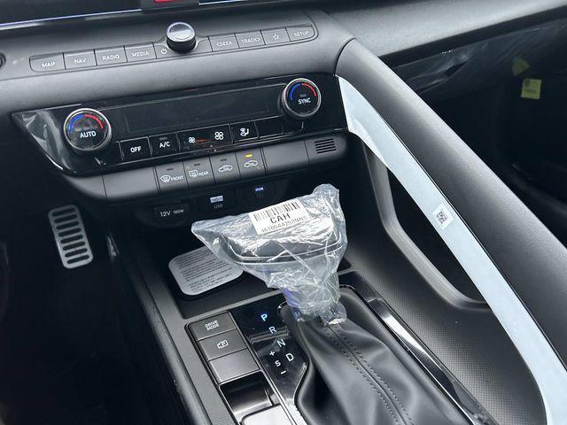 New 2026 Hyundai Elantra Sport image 11