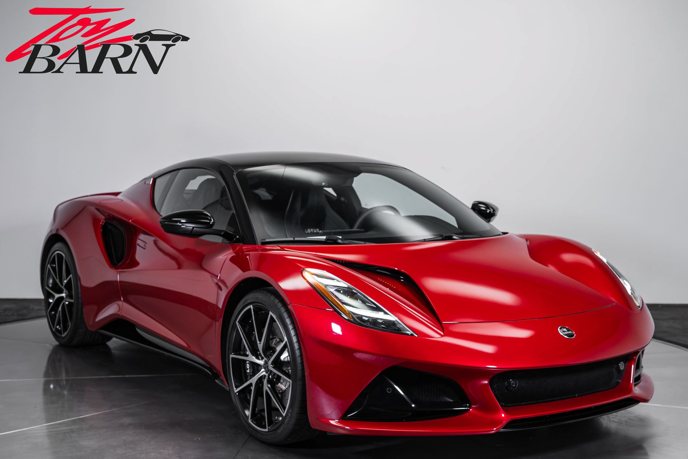Used 2025 Lotus Emira RWD image 7