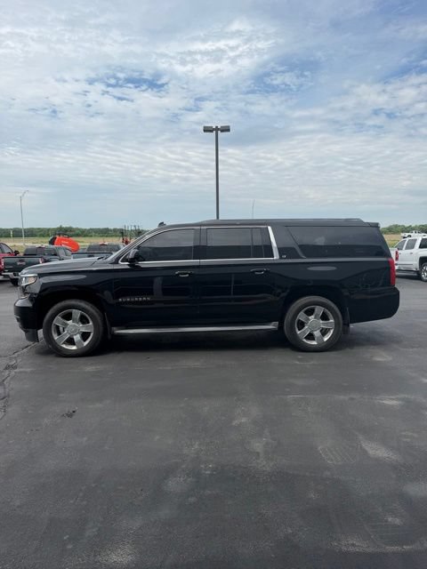 Used 2015 Chevrolet Suburban LT w/ Luxury Package AWD/4WD image 5