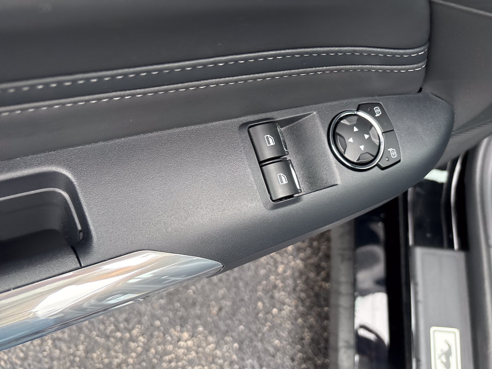 Used 2025 Ford Mustang Premium RWD image 12