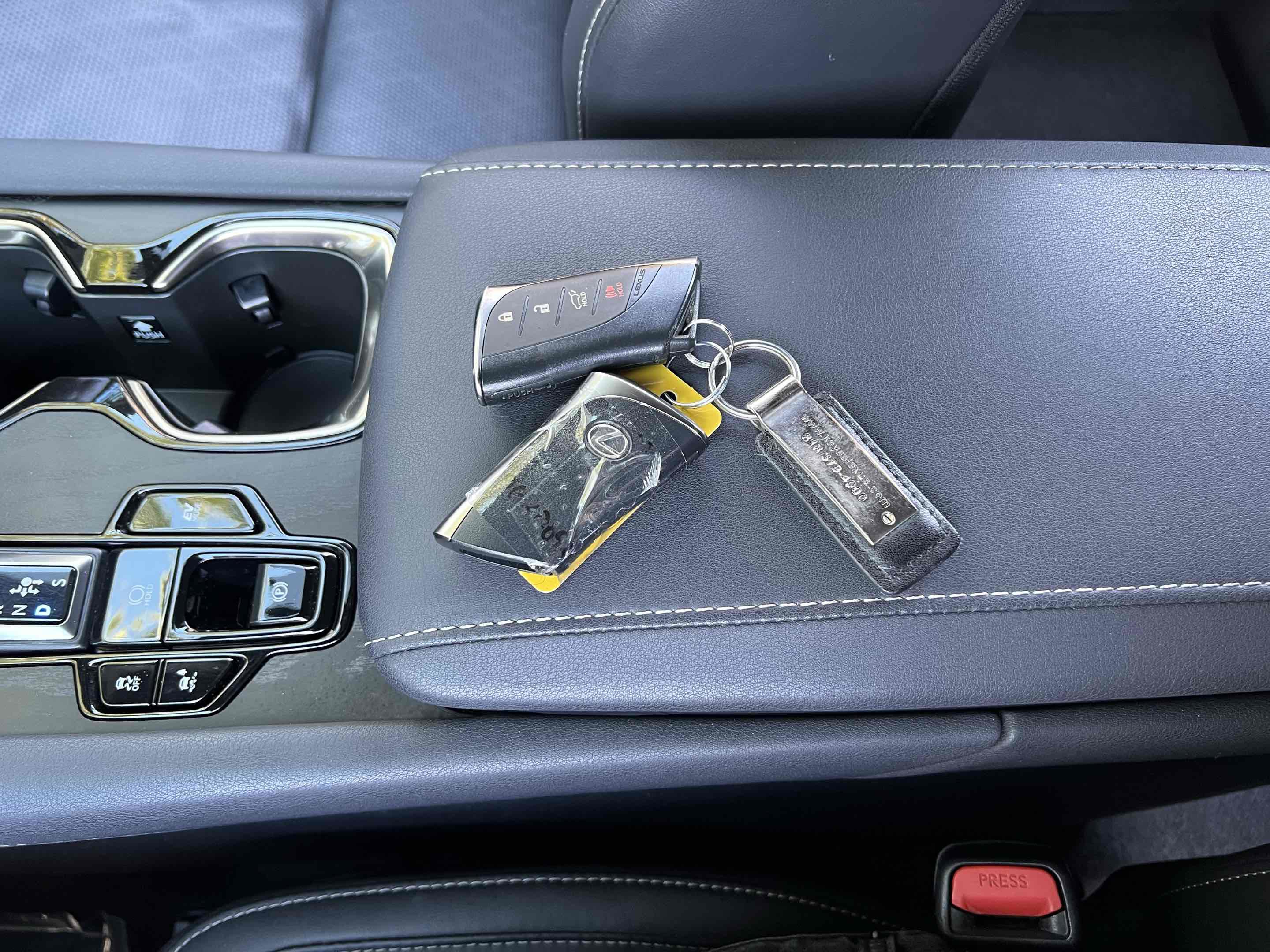 Used 2023 Lexus RX 350 w/ Cold Area Package image 8