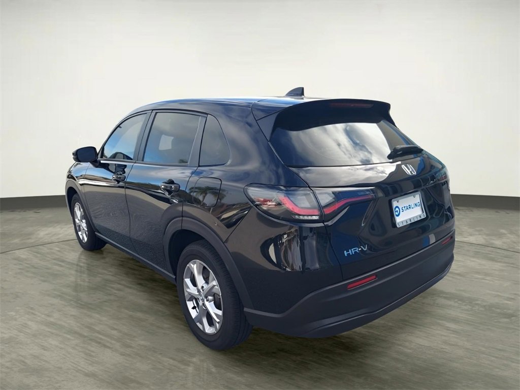 Certified 2025 Honda HR-V LX image 2
