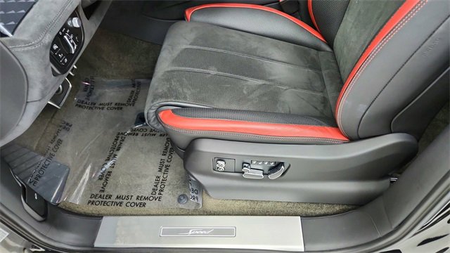 Used 2022 Bentley Bentayga Speed image 32