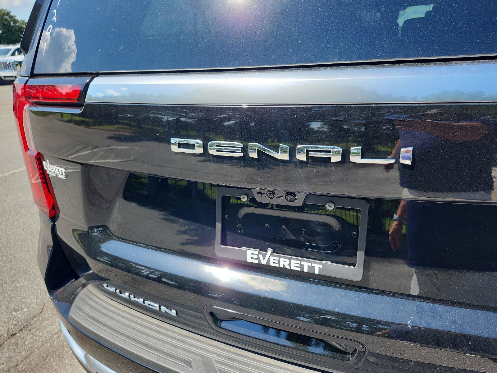 New 2026 GMC Yukon XL Denali w/ Denali Reserve Package AWD/4WD image 4