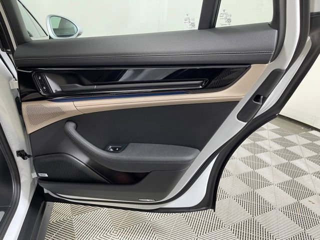 New 2026 Porsche Panamera image 23