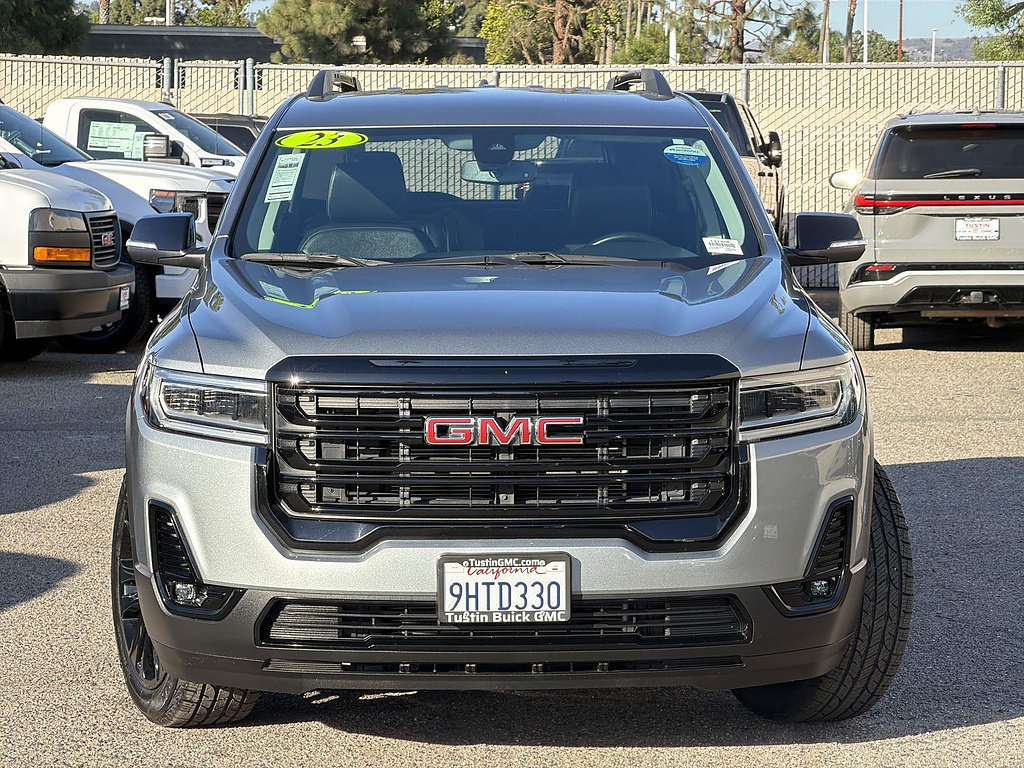Used 2023 GMC Acadia SLT w/ Elevation Edition FWD image 2