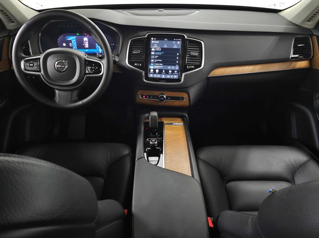 Certified 2024 Volvo XC90 T8 Plus w/ Protection Package Premier AWD/4WD image 15
