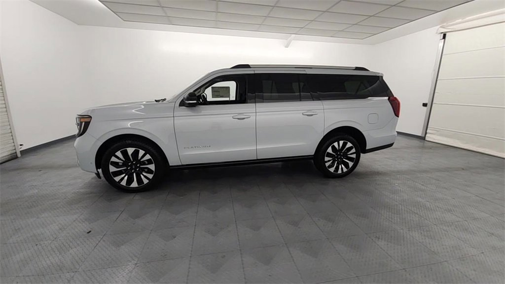 New 2025 Ford Expedition Max Platinum w/ Driver's Package image 4